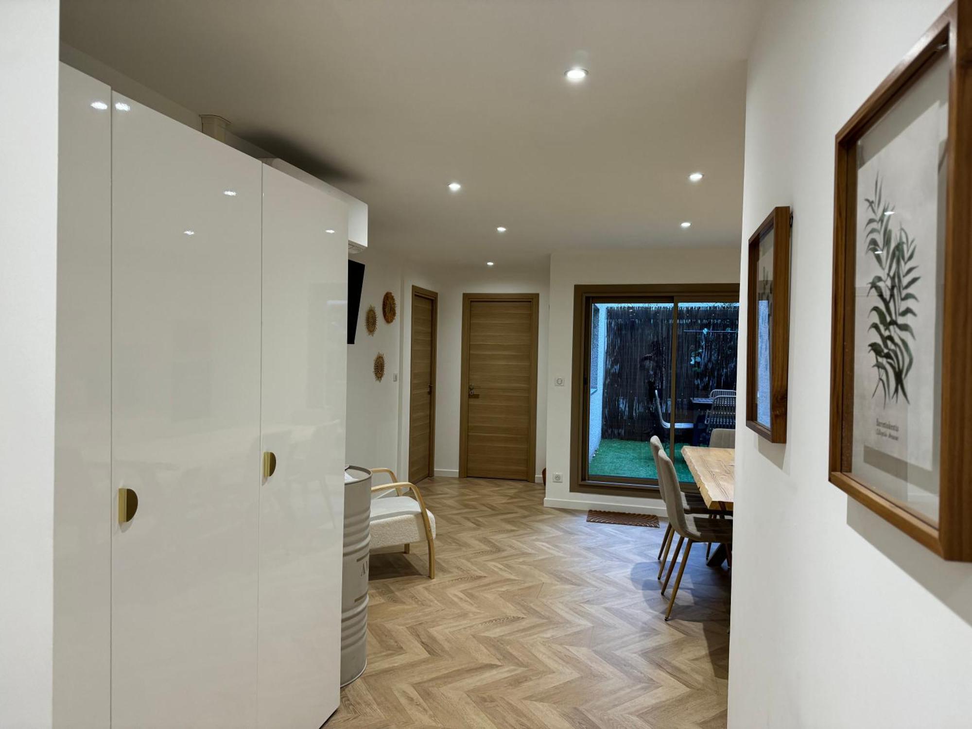 Апартаменты Le Rive Droite - Gare Centre - Wifi - Terrasse - Face Remparts Авиньон Экстерьер фото